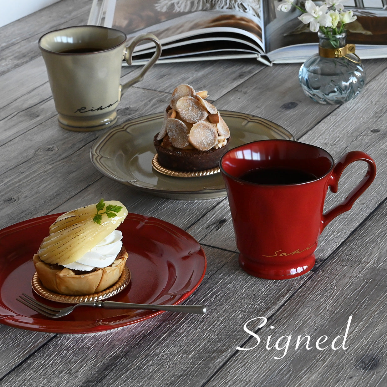 サインド・フレンチシャビー *名入れマグ&ケーキプレート ペア食器セット(計4点・ギフトBOX付き) クリスマスプレゼント コーヒーカップ 還暦祝い 結婚祝い 記念日 おしゃれ