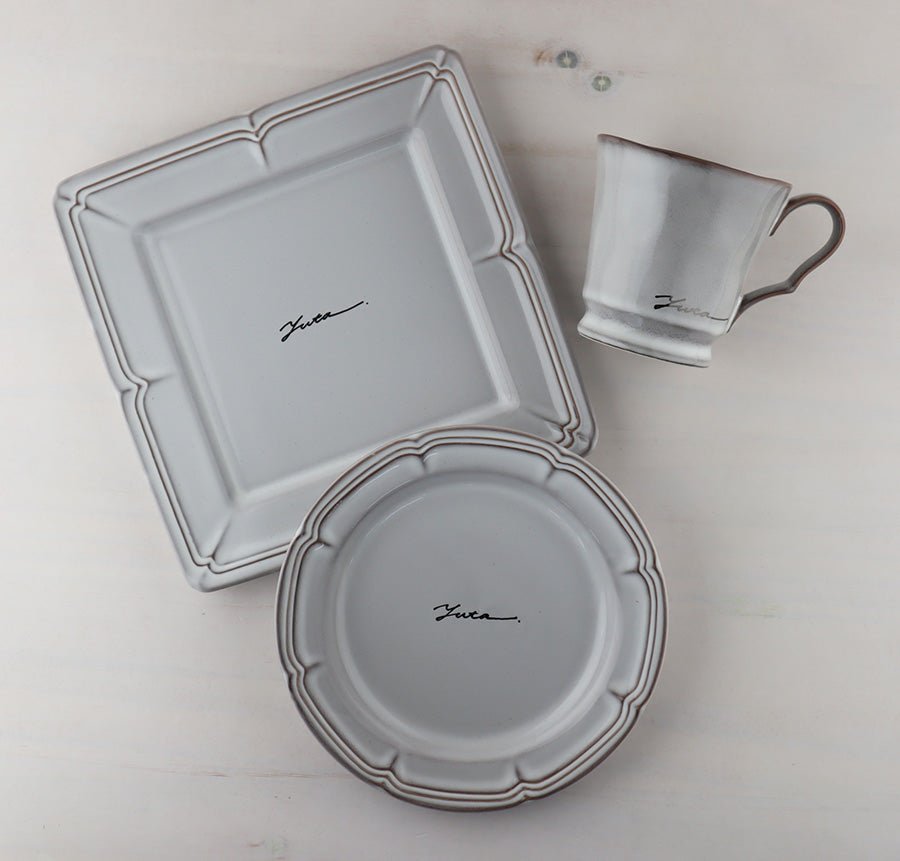 サインド・フレンチシャビー*名入れマグ&プレート2種 食器セット(計3点・ギフトBOX付き) 還暦祝い 誕生日 記念日 おしゃれ 送別記念品 - オーダーギフト ももやま 本店