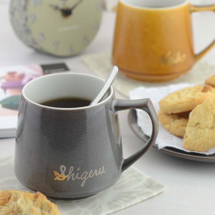 サインド・アポロ*ペア名入れマグカップ(2個セット)+ドリップコーヒー(12パック・ギフトBOX付き) 結婚祝い 記念日 おしゃれ お揃い - オーダーギフト ももやま 本店