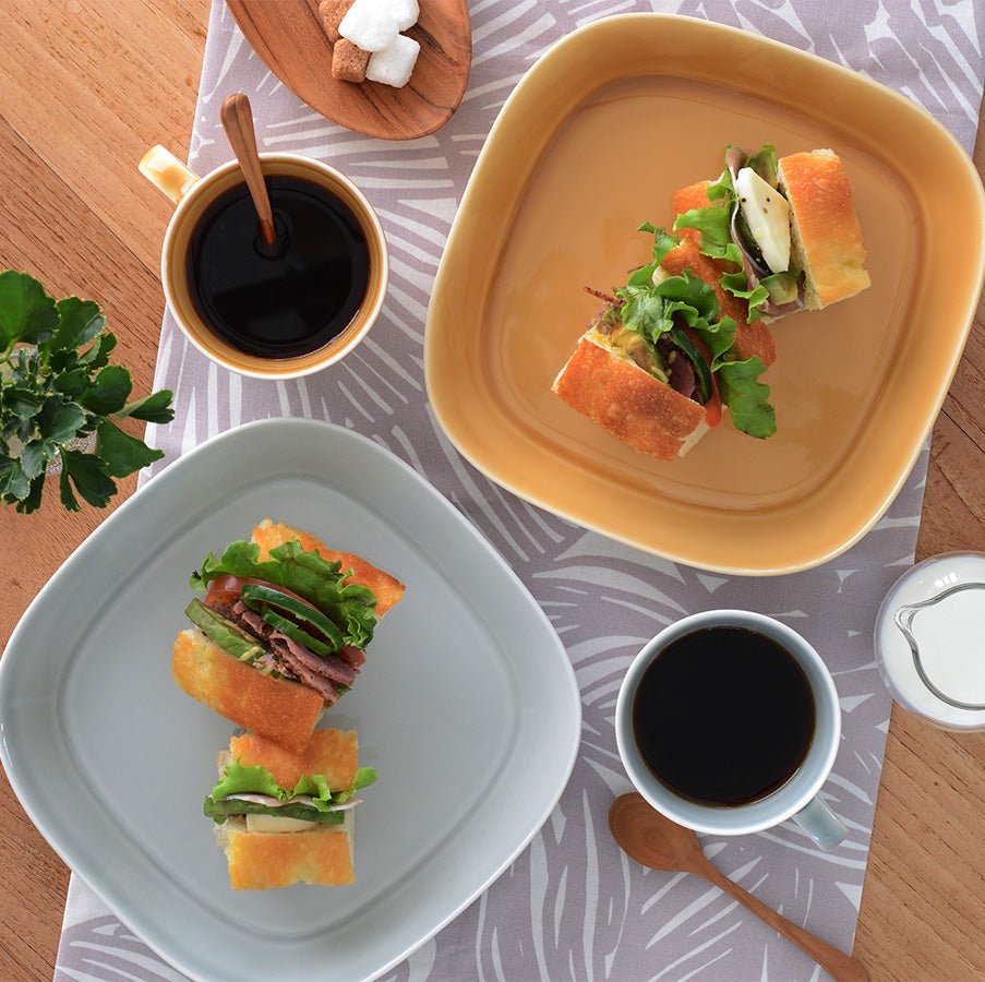 サインド・ナチュラリー*名入れマグ&プレートL 食器セット(計2点・ギフトBOX付き) 還暦祝い 誕生日 記念日 おしゃれ 送別記念品 - オーダーギフト ももやま 本店